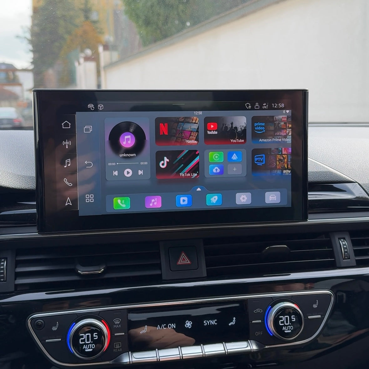 Film, TV e YouTube in auto, Adattatore Auto CarPlay e Android 5C1