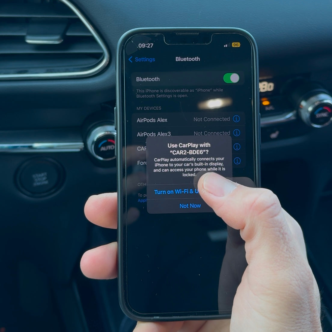 Bluetooth адаптер за Android Auto и Apple CarPlay