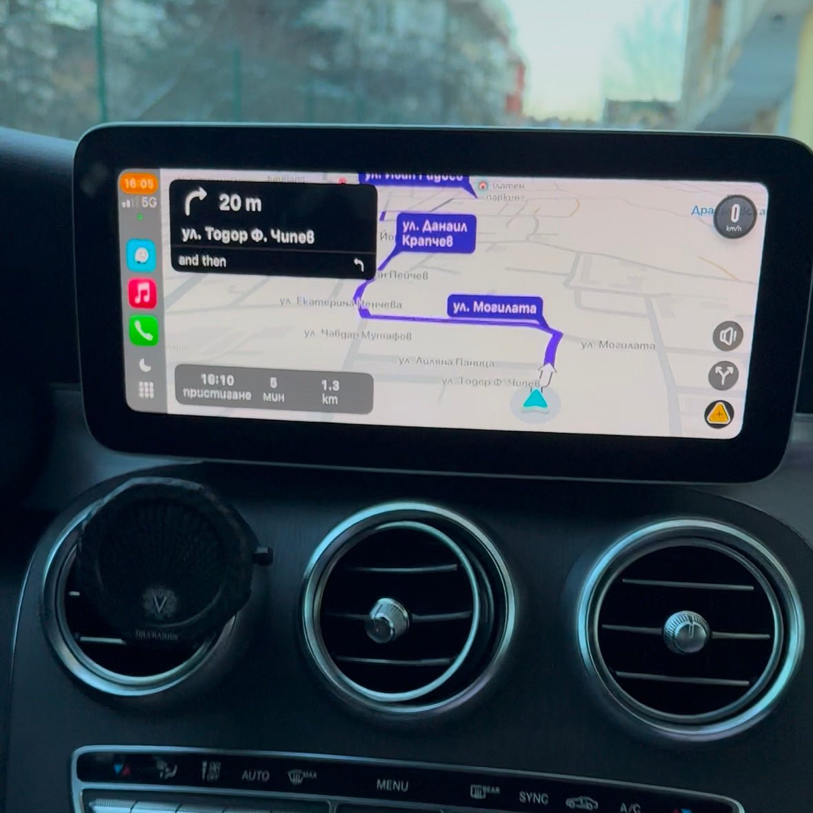 Film, TV e YouTube in auto, Adattatore Auto CarPlay e Android 5C1